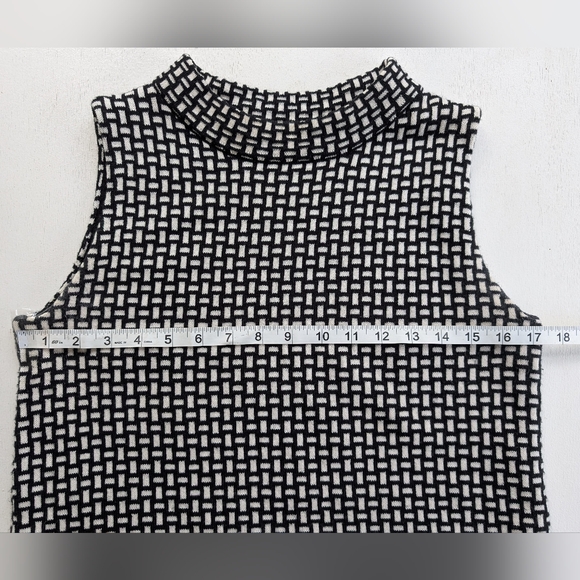 Zara Knit structured black and white geometric sweater dress size medium - Picture 4 of 7